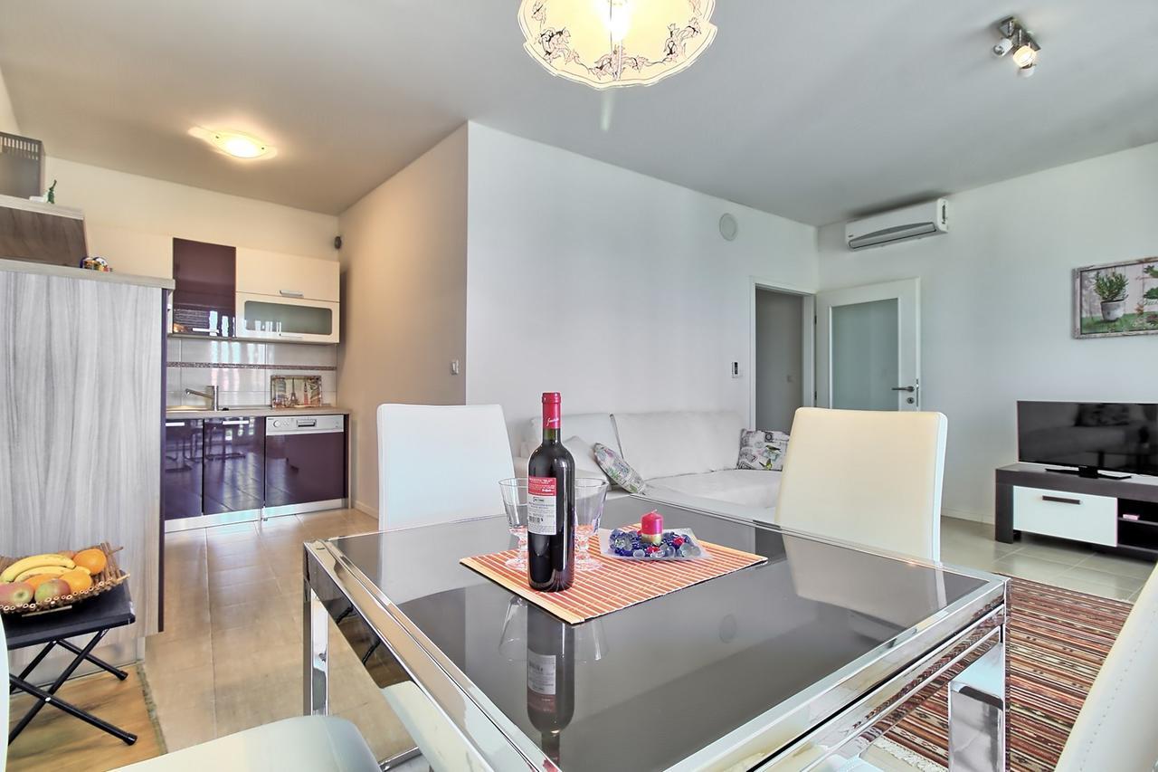 Summertime House With Apartment Ουμάγκ Εξωτερικό φωτογραφία